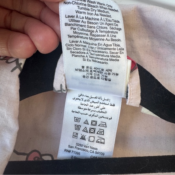 Hello Kitty pottery barn teen PJs Hearts Organic Cotton Percale Pajama Set small - Picture 10 of 16